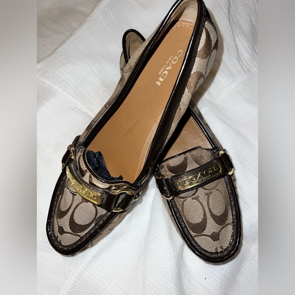 AUTHENTIC COACH LOAFERS Size 8 - Picture 2 of 4